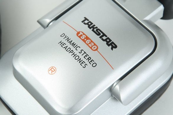 Takstar TS-620 monitor headphones for DJs